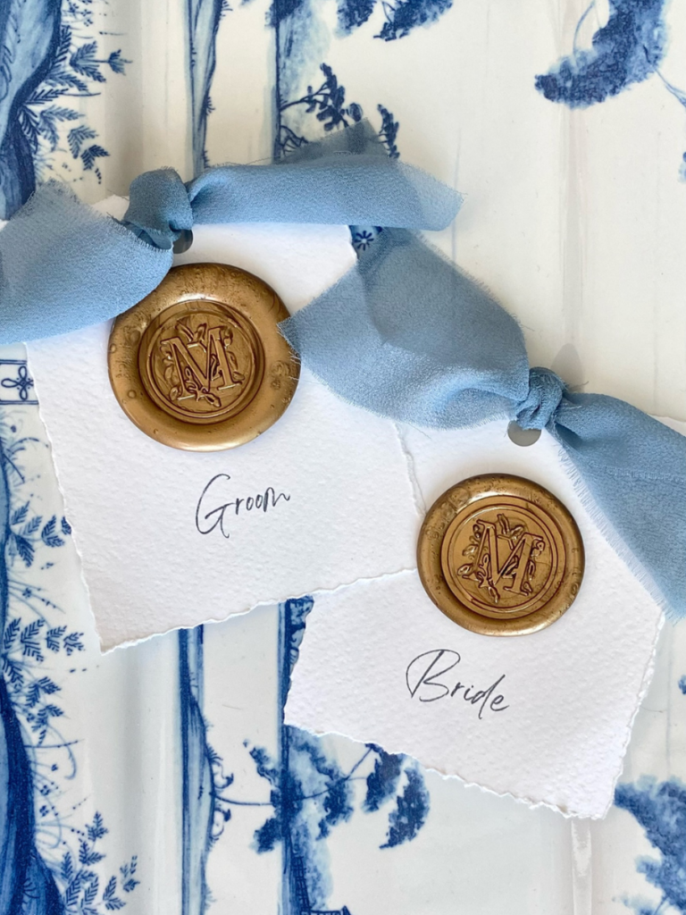 bride and groom placecards